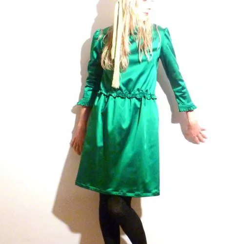 Robe vert émeraude en satin duchesse melisande